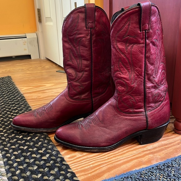 Laredo Other - Vtg.. Maroon Laredo Cowboy Boots